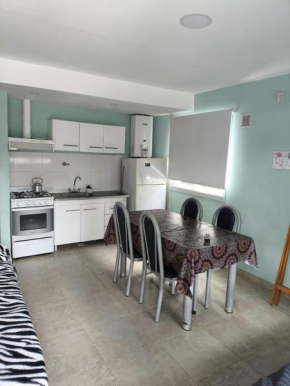 Departamento 2 ambientes con parrilla